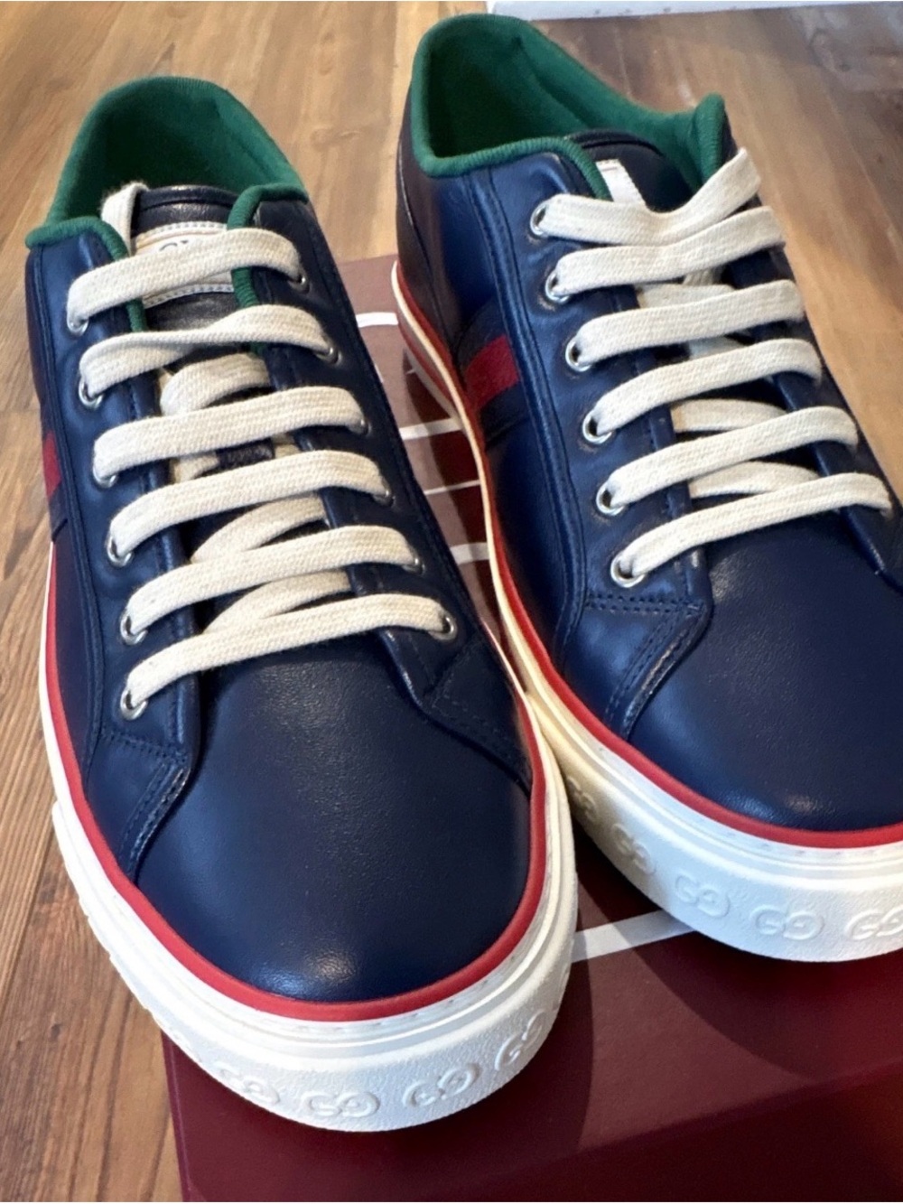 Gucci Men's Lace-Up Leather Sneakers